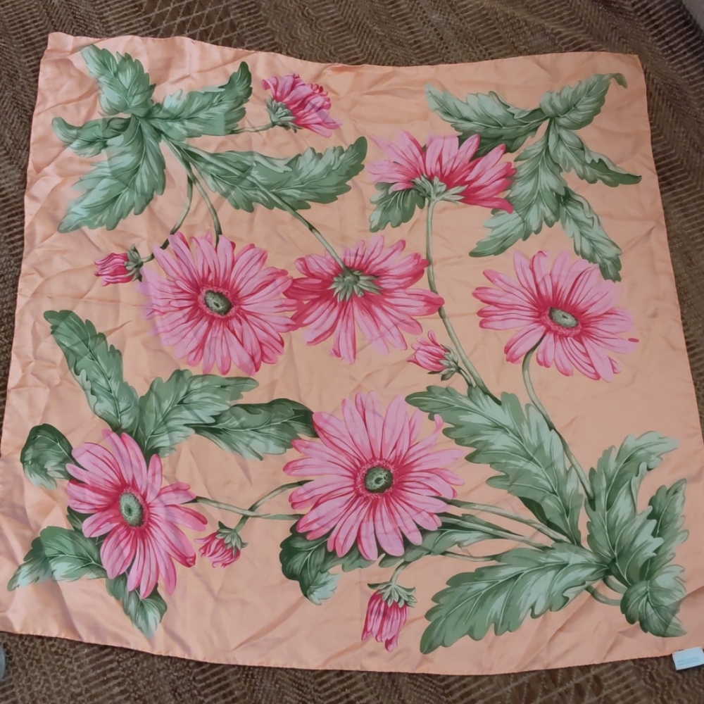 100,% silk scarf